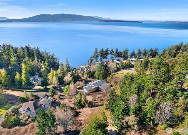 Property at 405 Arbutus Pl, Bellingham, WA 98225