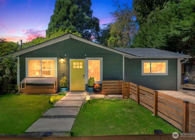 Property at 327 Martin Luther King Jr Way, Seattle, WA 98122, 3 beds, 2.5 baths