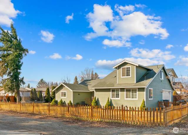 Property at 211 N Okanogan St, Kittitas, WA 98934, 5 beds, 2.5 baths