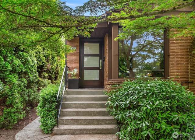 Property at 6512 44th Ave NE, Seattle, WA 98115, 2 beds, 2 baths