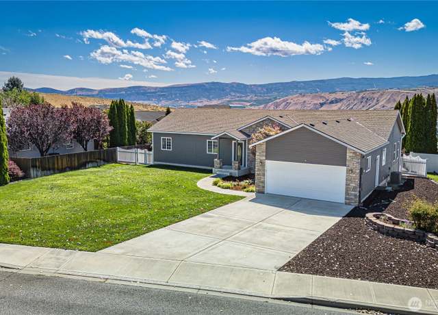 Property at 2150 Inglewood Dr, East Wenatchee, WA 98802, 4 beds, 2 baths