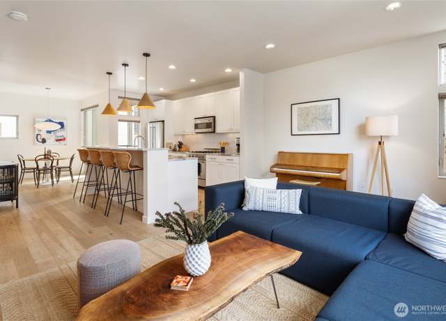 Property at 1410 20th Ave Unit A, Seattle, WA 98122, 3 beds, 2 baths