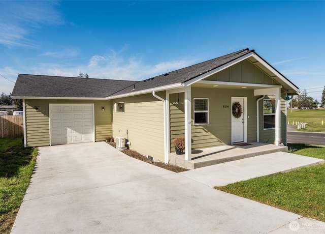 Property at 804 F Unit Street, Port Angeles, WA 98363, 3 beds, 2 baths