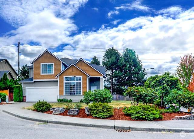 Property at 6203 NE 4th Cir, Renton, WA 98059, 6 beds, 3 baths