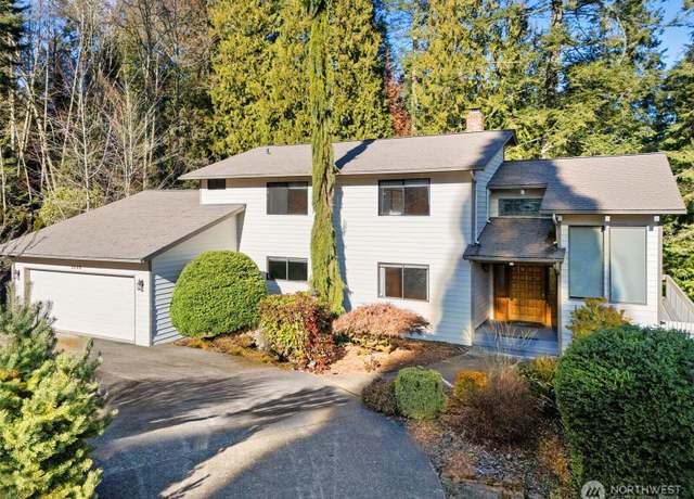 Property at 3646 Cedar Brook Dr, Longview, WA 98632, 4 beds, 4 baths
