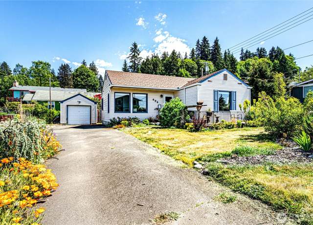 Property at 605 S Chambers St, Port Angeles, WA 98362, 3 beds, 2 baths
