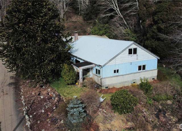 Property at 900 Rayonier Ave, Hoquiam, WA 98550, 4 beds, 1 bath