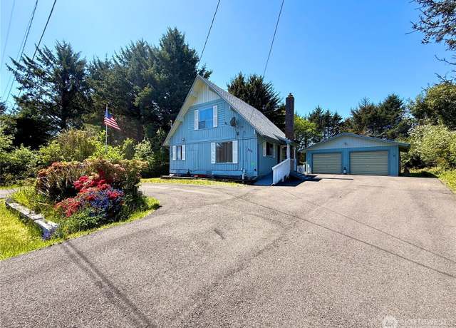 Property at 313 Centaurus Ave SW, Ocean Shores, WA 98569, 3 beds, 2 baths