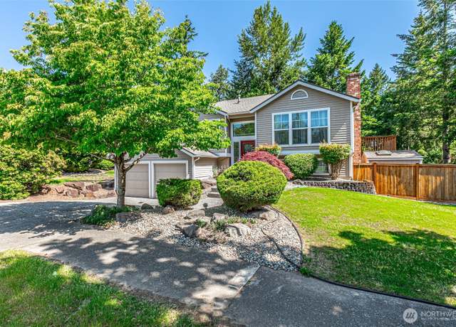 Property at 4314 NE 1st Pl, Renton, WA 98059, 4 beds, 3 baths