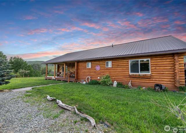 Property at 208 Stalder Rd, Tonasket, WA 98855, 3 beds, 2 baths