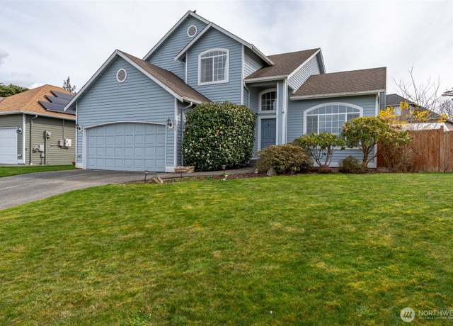 Property at 3805 W 6th St, Anacortes, WA 98221, 3 beds, 2.5 baths