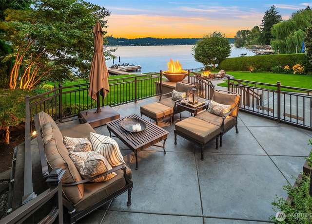 Property at 2419 E Lake Sammamish Pl SE, Sammamish, WA 98075, 3 beds, 3 baths