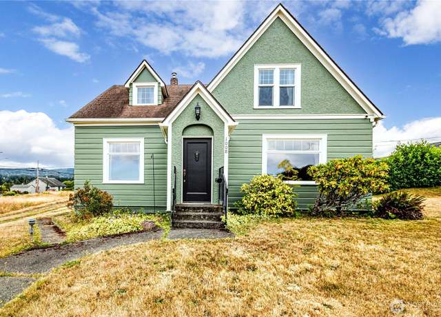 Property at 1008 W 5th St N, Port Angeles, WA 98363, 4 beds, 1.5 baths