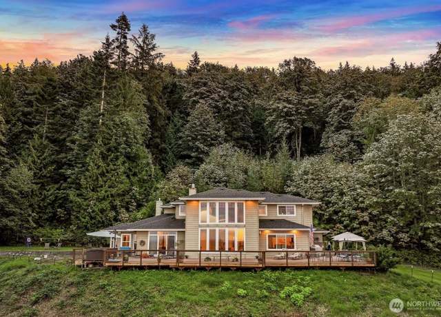 Property at 4455 E 18th Crst, Bellingham, WA 98226, 5 beds, 4.5 baths
