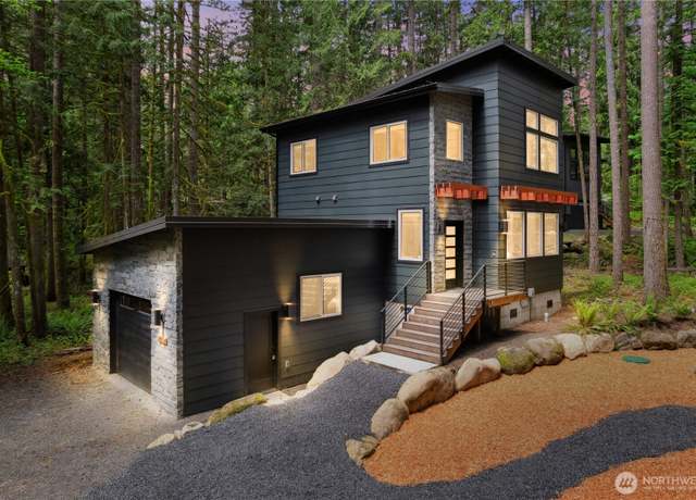 Property at 7467 Canyon View Dr, Deming, WA 98244, 3 beds, 2.5 baths