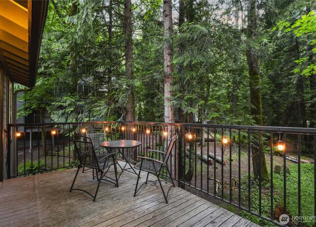 Property at 8007 146th Ave NE Unit D28, Redmond, WA 98052, 3 beds, 2 baths
