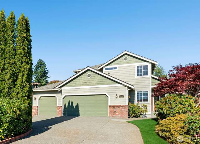 Property at 1328 Monterey Ave NE, Renton, WA 98056, 3 beds, 2.5 baths