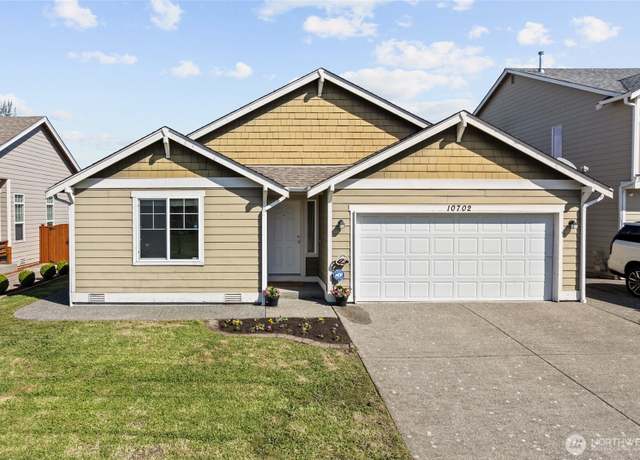 Property at 10702 SE 273rd Ct, Kent, WA 98030, 3 beds, 2 baths