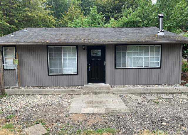 Property at 31 E Sand Hill Ln, Belfair, WA 98528, 2 beds, 1 bath
