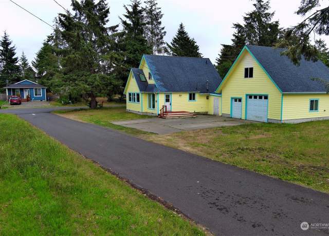 Property at 111 Vela St SW, Ocean Shores, WA 98569, 3 beds, 1.5 baths