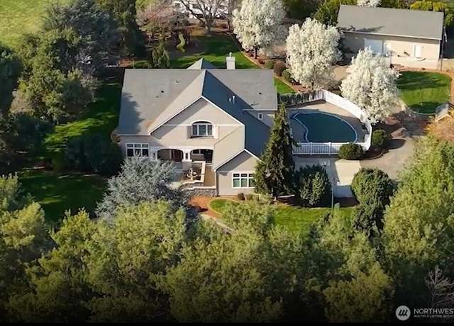Property at 8620 W Richardson Rd, Pasco, WA 99301, 3 beds, 2.5 baths