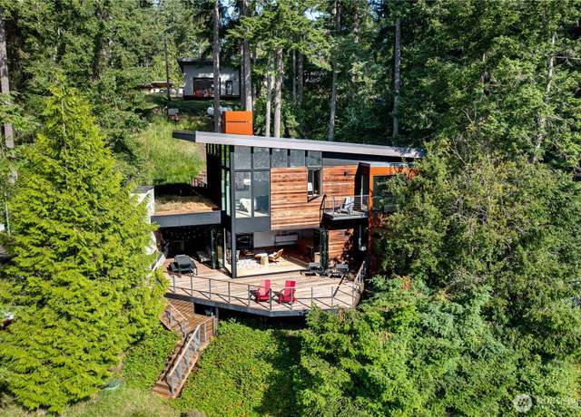 Property at 1011 E Herron Blvd NW, Lakebay, WA 98349, 2 beds, 2.5 baths