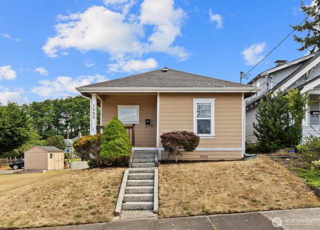 Property at 1823 Summit Ave, Everett, WA 98201, 2 beds, 1 bath