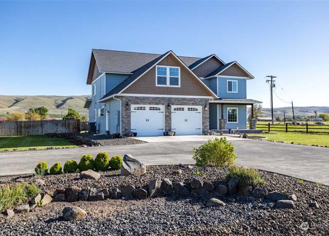 Property at 3266 Creek Flats Ln, Yakima, WA 98903, 4 beds, 2.5 baths