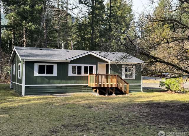 Property at 178 Mt Rainier Dr, Packwood, WA 98361, 3 beds, 2 baths