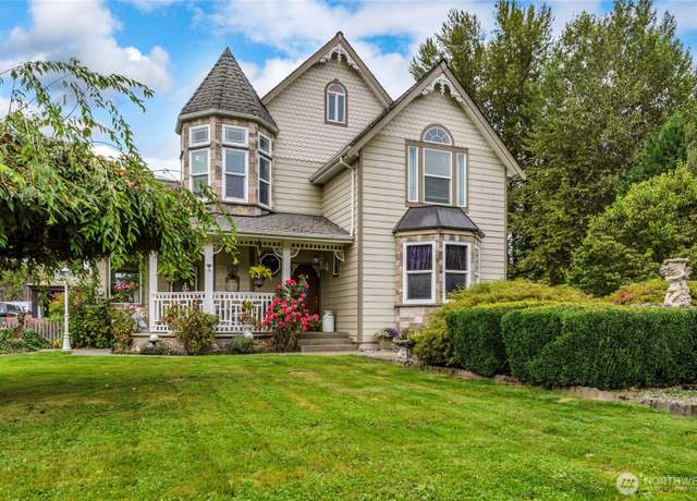 Property at 14927 128th St E, Puyallup, WA 98374, 3 beds, 2.5 baths