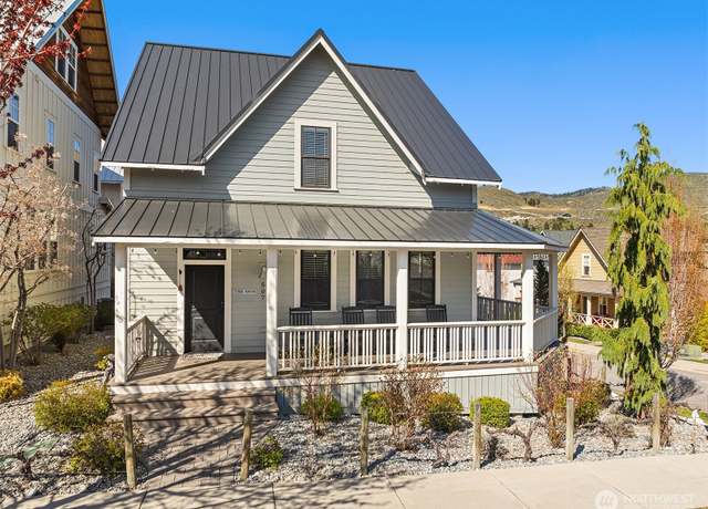 Property at 507 Porcupine Ln, Chelan, WA 98816, 4 beds, 4 baths