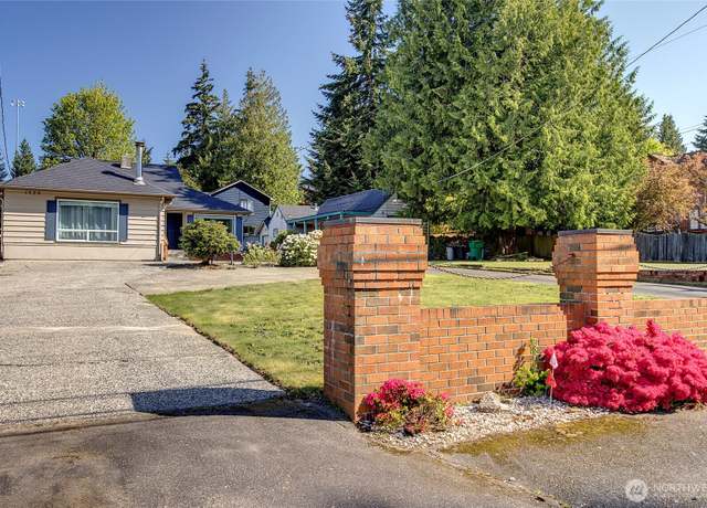 Property at 1520 N 128th St, Seattle, WA 98133, 2 beds, 2 baths