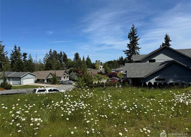 Property at 999 Aurora Ct, Port Angeles, WA 98363