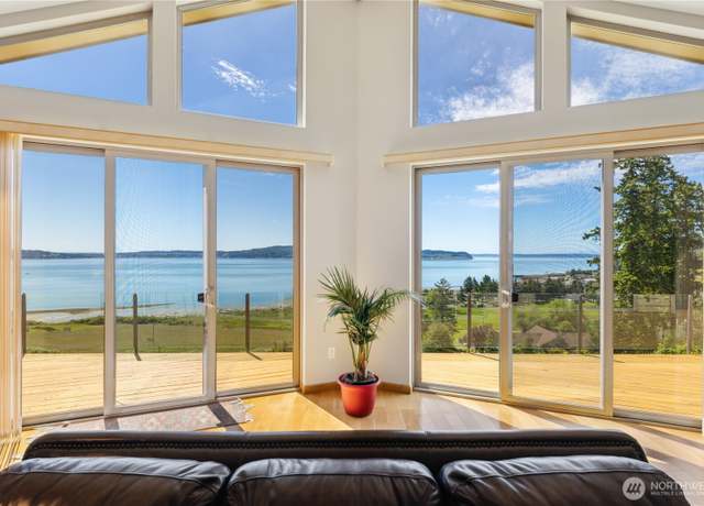 Property at 2364 Strawberry Point Rd, Oak Harbor, WA 98277, 3 beds, 3.5 baths