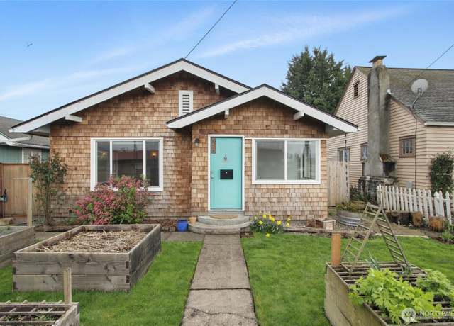 Property at 204 S 8th Ave, Kelso, WA 98626, 2 beds, 1.5 baths