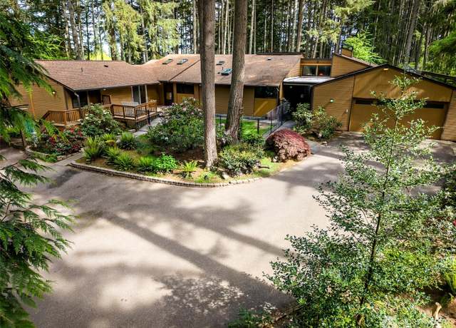 Property at 6912 53rd St W, University Place, WA 98467, 5 beds, 3 baths
