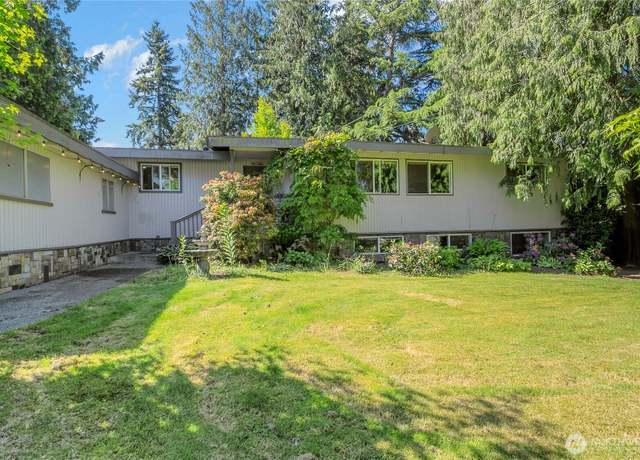 Property at 2419 SW 316th St, Federal Way, WA 98023, 4 beds, 3 baths