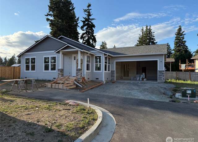 Property at 2225 124th St SE, Everett, WA 98208, 3 beds, 2 baths
