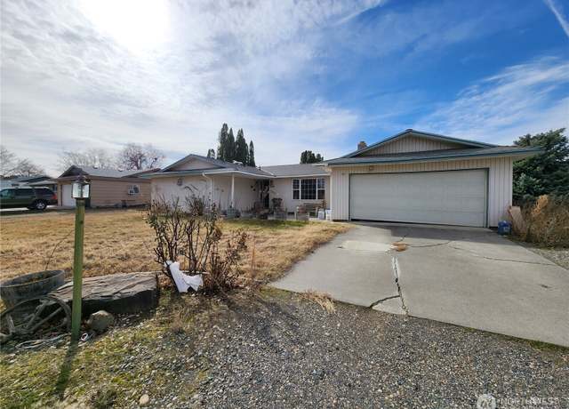 Property at 508 S Grant St, Kennewick, WA 99336, 4 beds, 2 baths