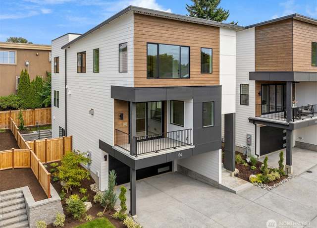 Property at 136 8th Ct, Kirkland, WA 98033, 4 beds, 3.5 baths
