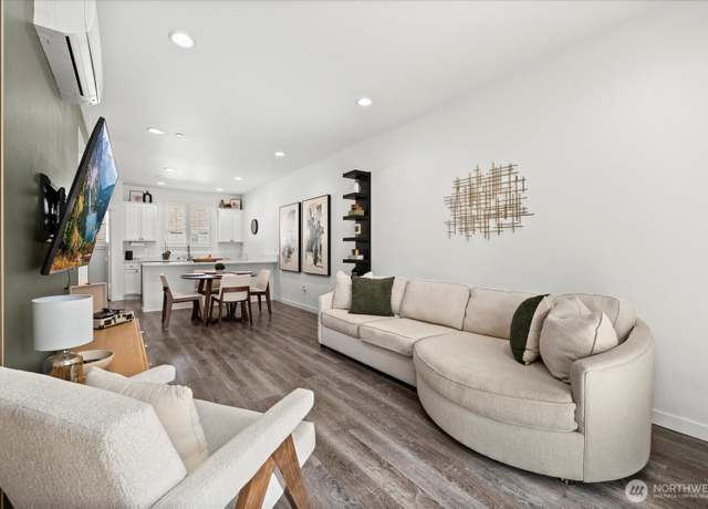 Property at 18133 1st Pl SW, Normandy Park, WA 98166, 2 beds, 2.5 baths