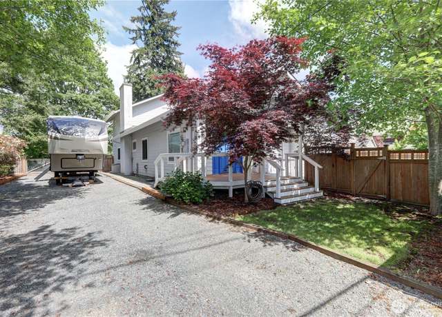 Property at 18208 25th Ave NE, Lake Forest Park, WA 98155, 3 beds, 2.5 baths