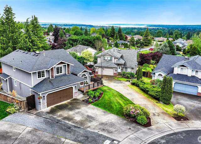 Property at 7724 81st Pl NE, Marysville, WA 98270, 4 beds, 2.5 baths