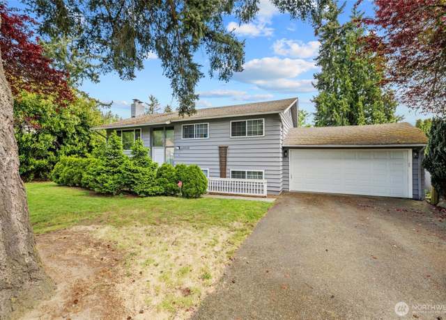 Property at 13212 100th Pl NE, Kirkland, WA 98034, 5 beds, 2 baths