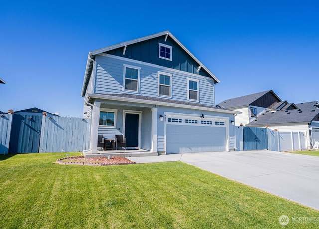 Property at 733 K St NE, Quincy, WA 98848, 3 beds, 2.5 baths
