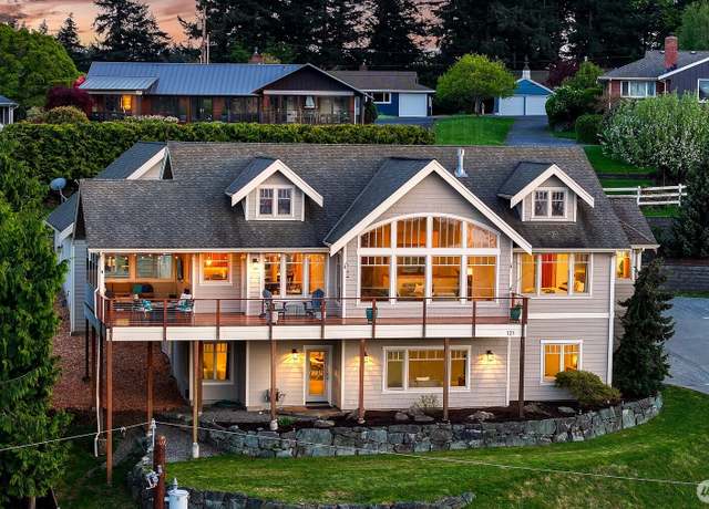 Property at 121 Underhill Rd, Bellingham, WA 98225, 5 beds, 2.5 baths