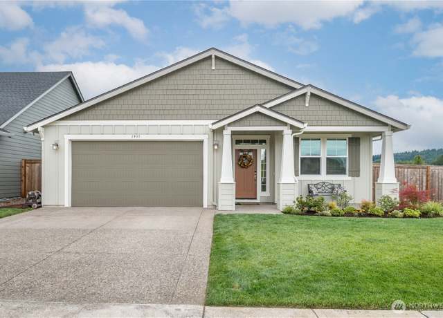 Property at 1935 Schneiter Dr, Longview, WA 98632, 3 beds, 2 baths