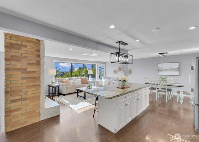 Property at 619 8th Ave S, Edmonds, WA 98020, 3 beds, 3 baths