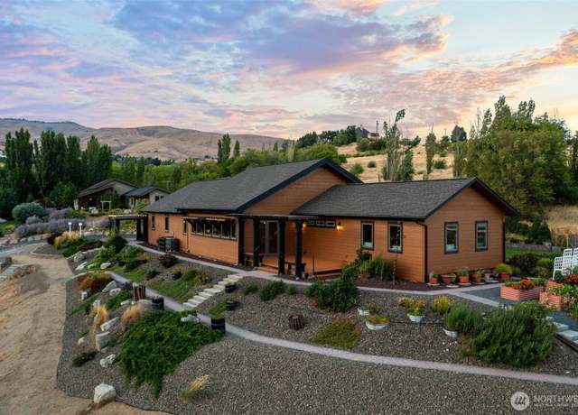 Property at 54 Shade Tree Ln, Wenatchee, WA 98801, 4 beds, 2.5 baths