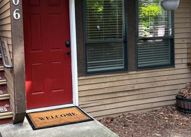 Property at 1101 SW Harrier Cir #106, Oak Harbor, WA 98277, 2 beds, 1 bath